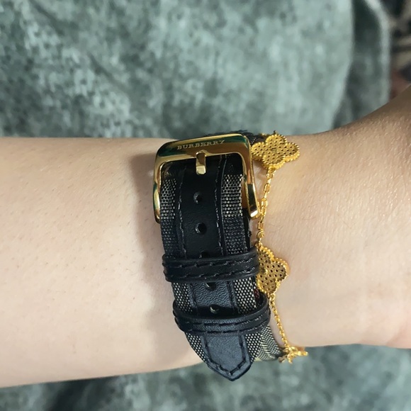 SOLD! Authentic Burberry watch Brand new condition - Picture 6 of 9